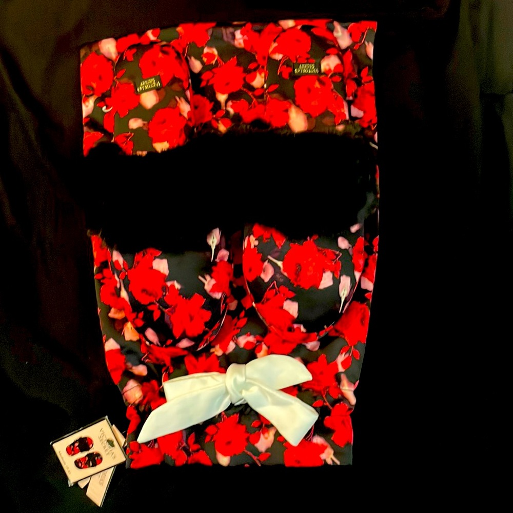 Medium Victoria’s Secret slippers